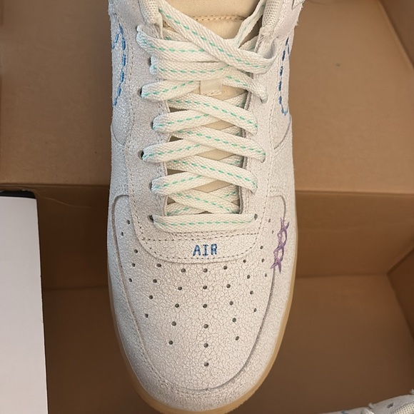 Air Force 1 ‘07 LV8 - Nike 101 - worn ONCE - Picture 8 of 14